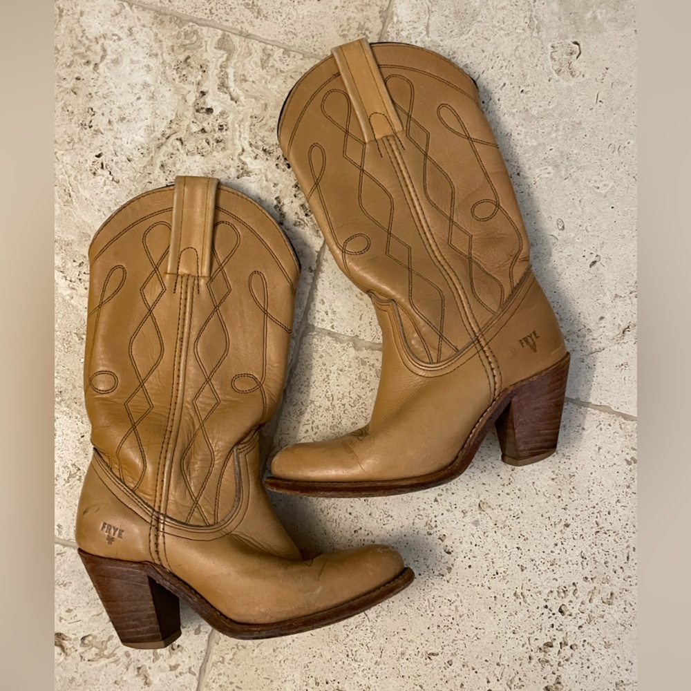 Vintage Frye cowboy western leather boots Camel tan leather